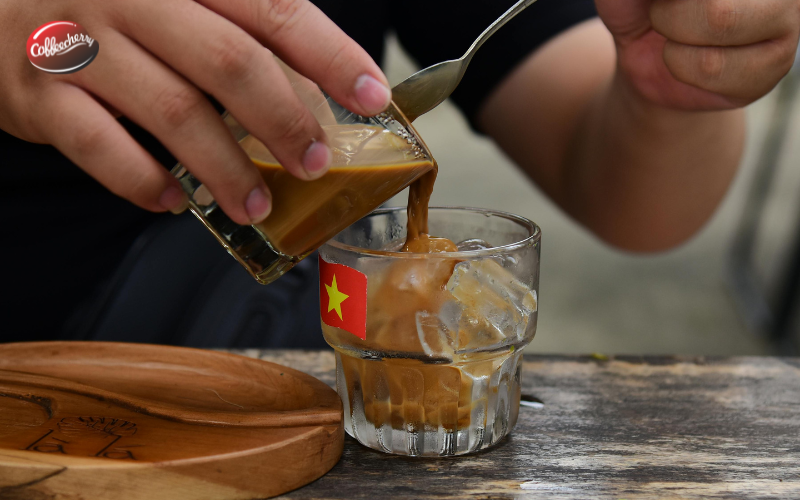 uong-ca-phe-nguyen-chat-the-nao-de-khong-gay-hoi-hop (3)